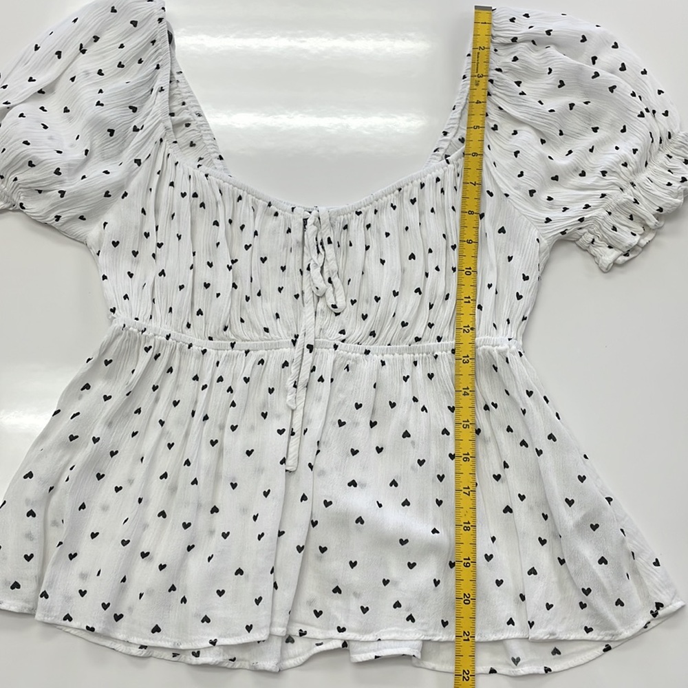 White/ Black Heart Puff Sleeve Top - Picture 6 of 15